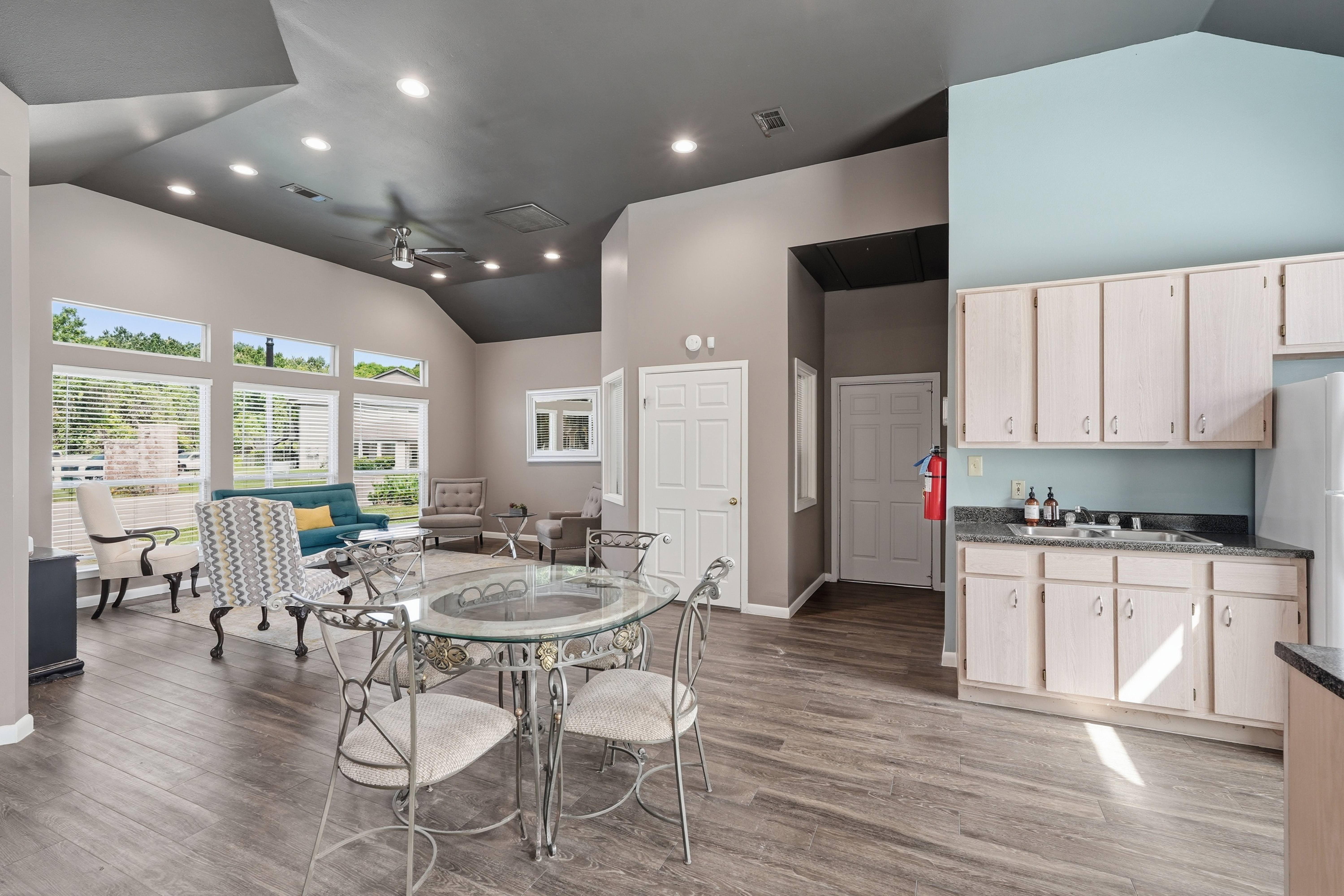 Clubhouse at Dayton Park Apartments in Dayton TX